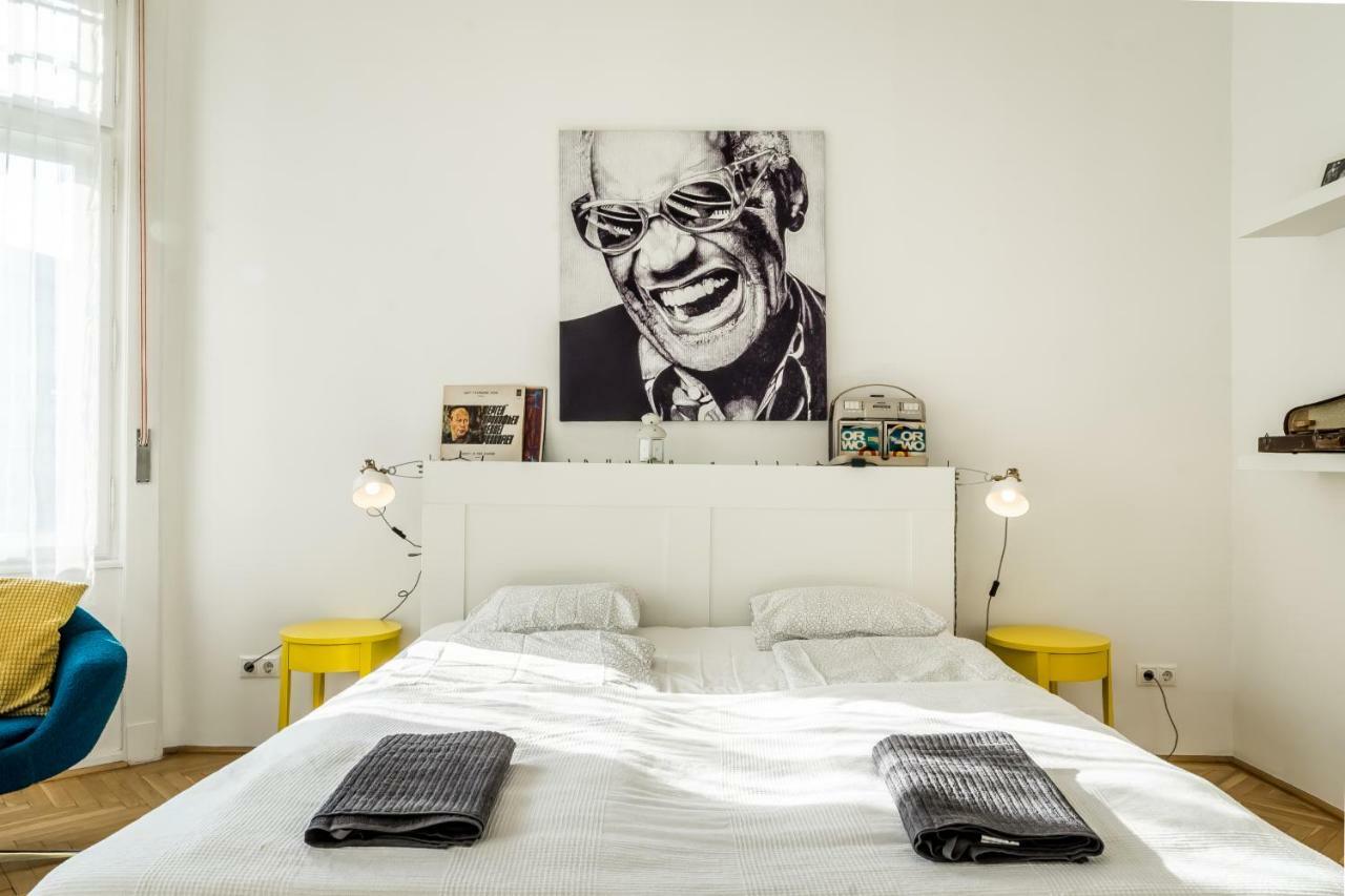 Pop Arts Studios Будапеща Екстериор снимка